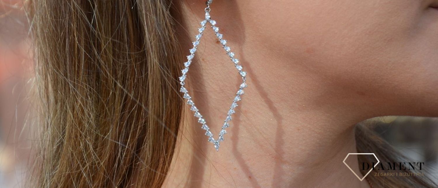 Kolczyki srebrne wiszące długie srebrne białe cyrkonie A 15309.jpg